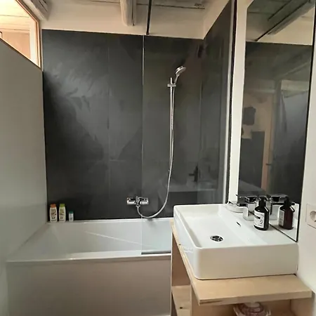 Wohnen Auf 130 Qm über Den Dächern Mitten In Γκέρα