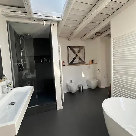 Wohnen Auf 130 Qm über Den Dächern Mitten In Γκέρα