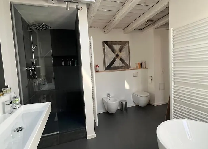 Wohnen Auf 130 Qm über Den Dächern Mitten In Γκέρα