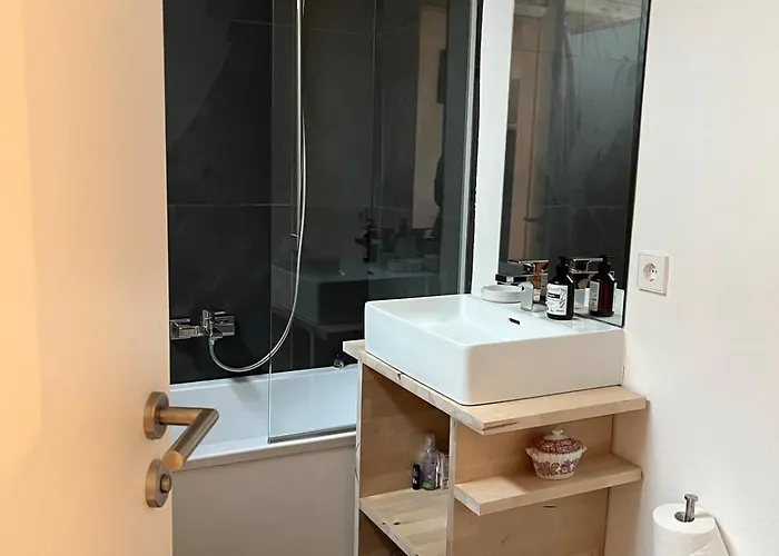 Wohnen Auf 130 Qm über Den Dächern Mitten In Γκέρα